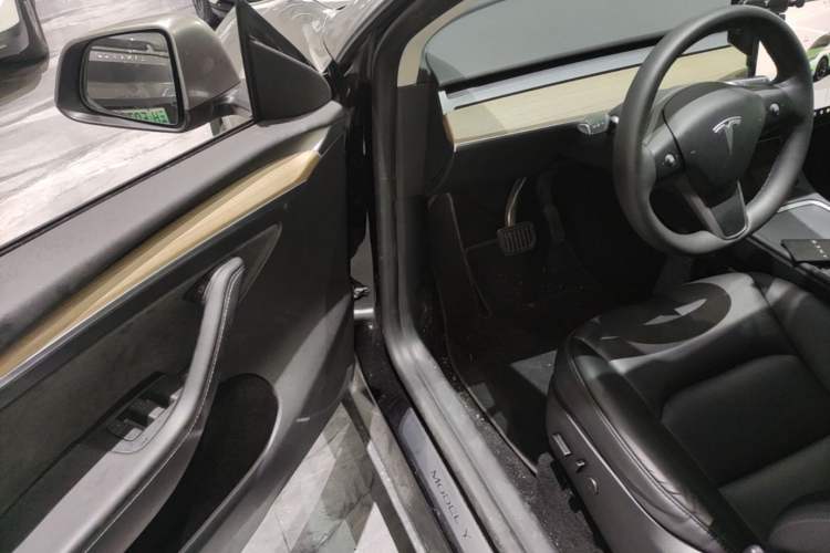 Used Tesla Model Y 2022 Revised Version Rear-Wheel Drive Driver Seat