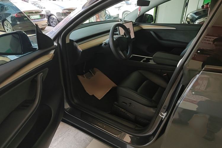 Used Tesla Model Y 2022 Revised Version Rear-Wheel Drive Driver Seat