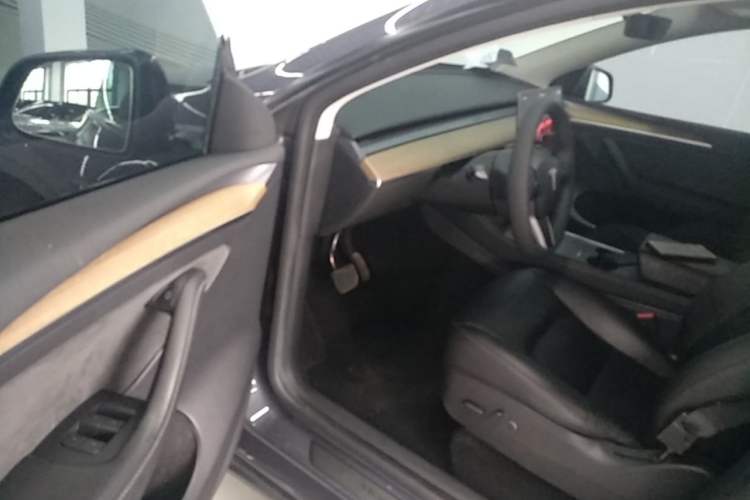 Used Tesla Model Y 2022 Rear-Wheel-Drive Version Driver Seat