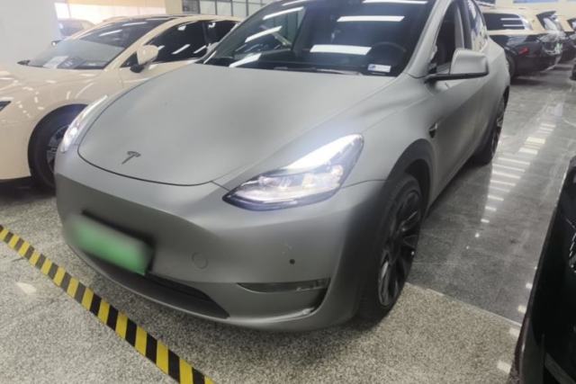 Used Tesla Model Y 2022 Long-Range All-Wheel-Drive Version