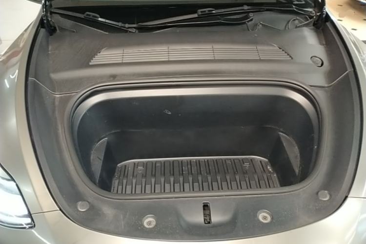 Used Tesla Model Y 2022 Rear-Wheel-Drive Version Engine Bay