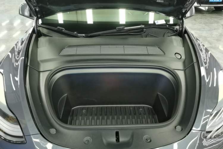 Used Tesla Model Y 2022 Performance High-Performance All-Wheel-Drive Version Engine Bay