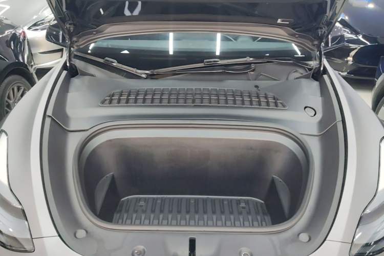 Used Tesla Model Y 2022 Revised Version Rear-Wheel Drive Engine Bay
