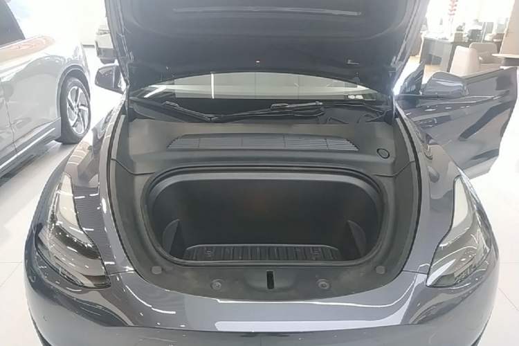 Used Tesla Model Y 2022 Revised Version Rear-Wheel Drive Engine Bay