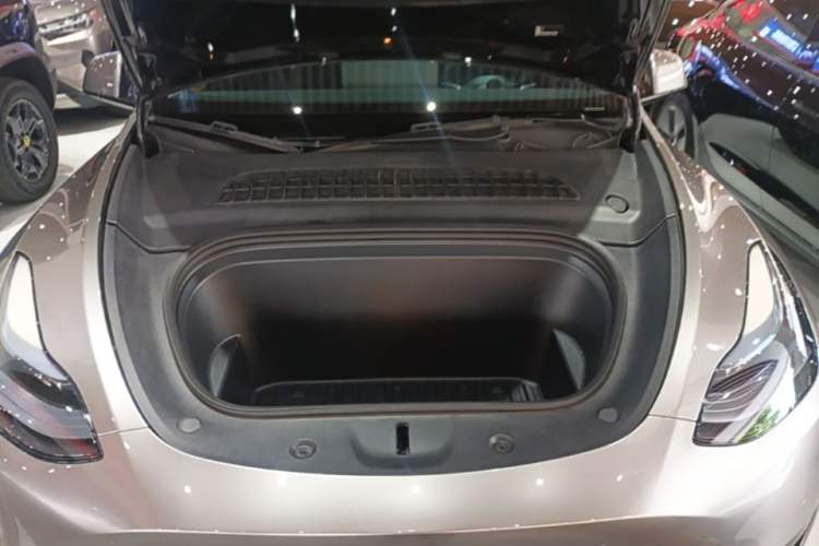 Used Tesla Model Y 2022 Revised Version Rear-Wheel Drive Engine Bay