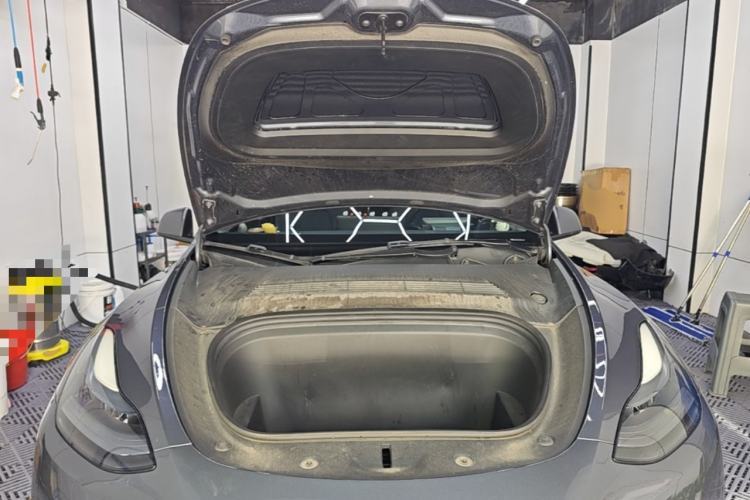 Used Tesla Model Y 2022 Rear-Wheel-Drive Version Engine Bay