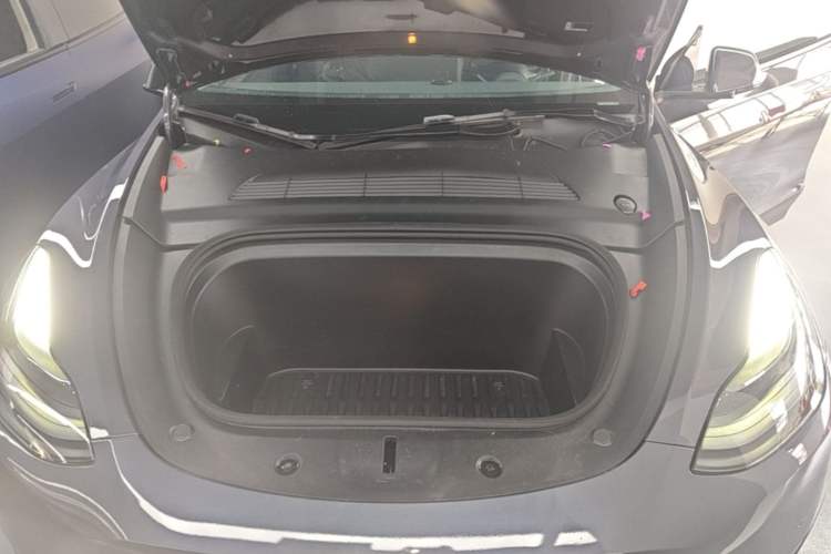 Used Tesla Model Y 2022 Revised Version Rear-Wheel Drive Engine Bay