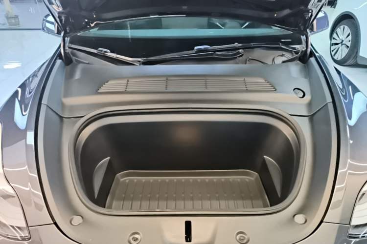 Used Tesla Model Y 2022 Long-Range All-Wheel-Drive Version Engine Bay