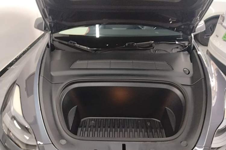 Used Tesla Model Y 2022 Revised Version Rear-Wheel Drive Engine Bay