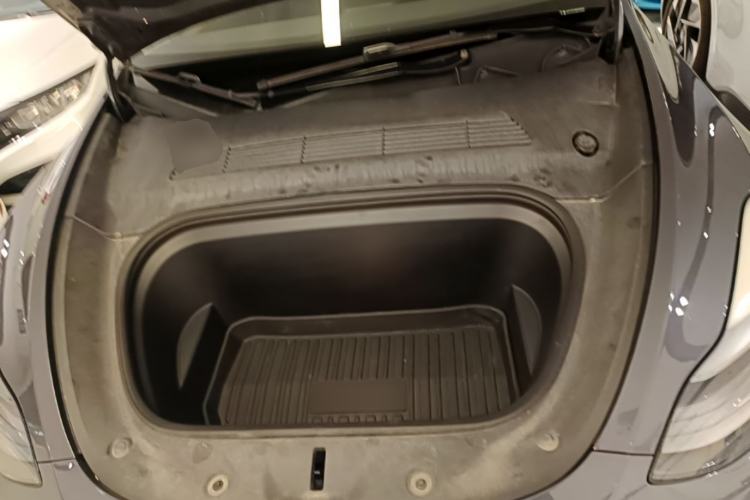 Used Tesla Model Y 2022 Rear-Wheel-Drive Version Engine Bay