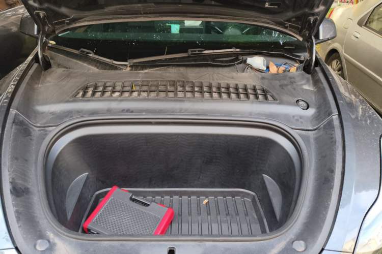 Used Tesla Model Y 2022 Rear-Wheel-Drive Version Engine Bay