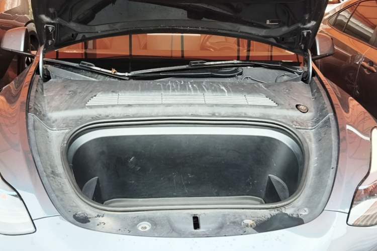 Used Tesla Model Y 2022 Revised Version Rear-Wheel Drive Engine Bay