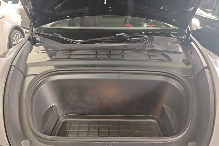 Used Tesla Model Y 2022 Revised Version Rear-Wheel Drive Engine Bay