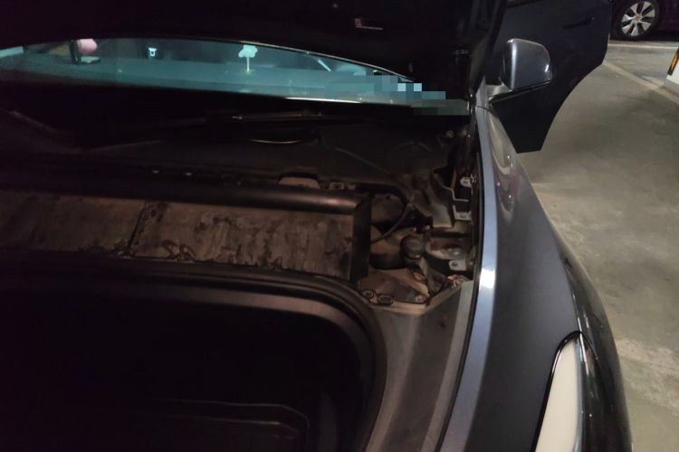 Used Tesla Model Y 2022 Rear-Wheel-Drive Version Engine Bay Left