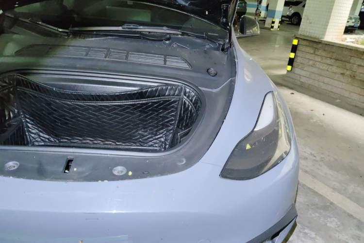 Used Tesla Model Y 2022 Rear-Wheel-Drive Version Engine Bay Left