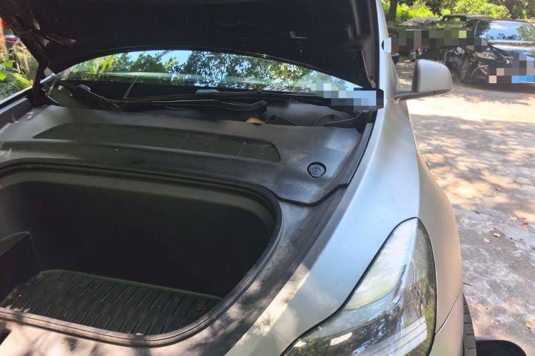 Used Tesla Model Y 2022 Rear-Wheel-Drive Version Engine Bay Left