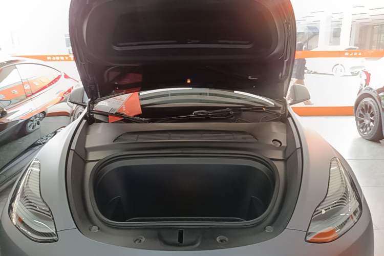 Used Tesla Model Y 2022 Revised Version Rear-Wheel Drive Engine Bay