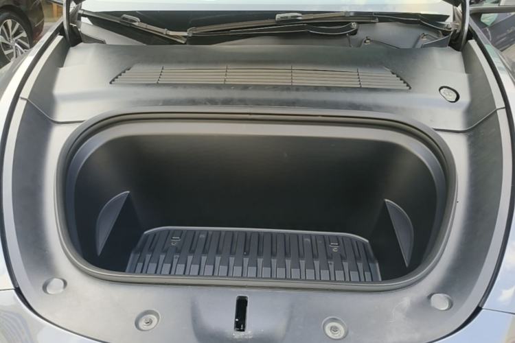 Used Tesla Model Y 2022 Rear-Wheel-Drive Version Engine Bay