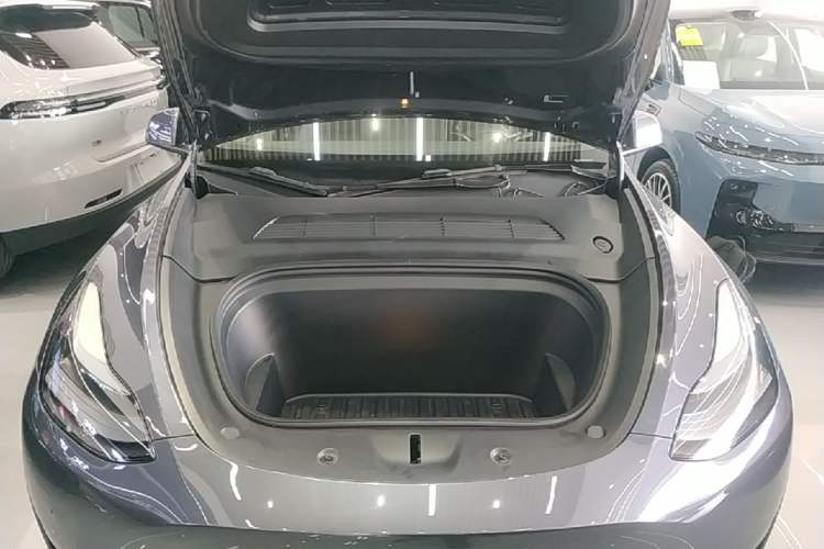 Used Tesla Model Y 2022 Revised Version Rear-Wheel Drive Engine Bay