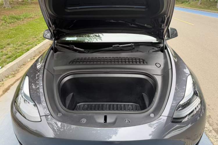 Used Tesla Model Y 2022 Revised Version Rear-Wheel Drive Engine Bay