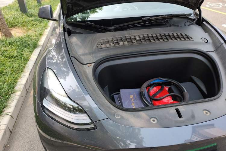 Used Tesla Model Y 2022 Revised Version Long-Range All-Wheel Drive Engine Bay Right