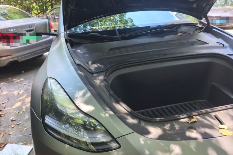 Used Tesla Model Y 2022 Rear-Wheel-Drive Version Engine Bay Right
