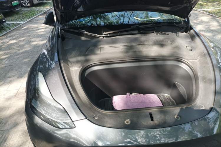 Used Tesla Model Y 2022 Rear-Wheel-Drive Version Engine Bay Right