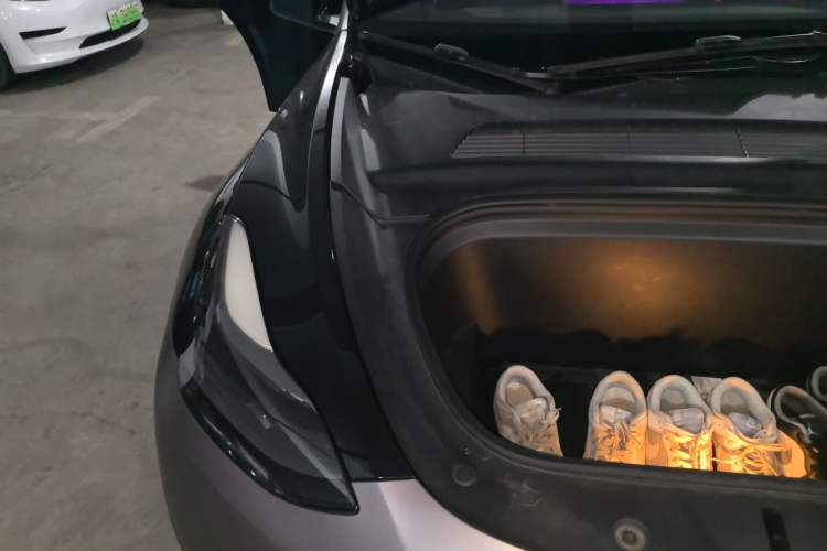 Used Tesla Model Y 2022 Performance High-Performance All-Wheel-Drive Version Engine Bay Right
