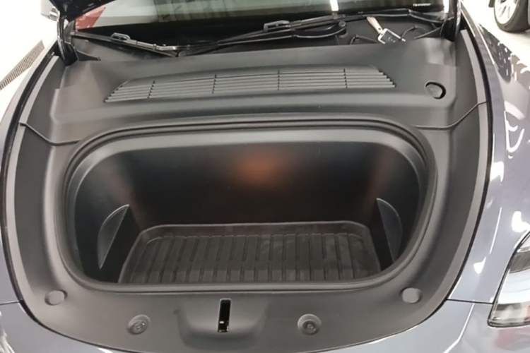 Used Tesla Model Y 2022 Revised Version Rear-Wheel Drive Engine Bay