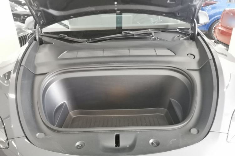 Used Tesla Model Y 2022 Rear-Wheel-Drive Version Engine Bay