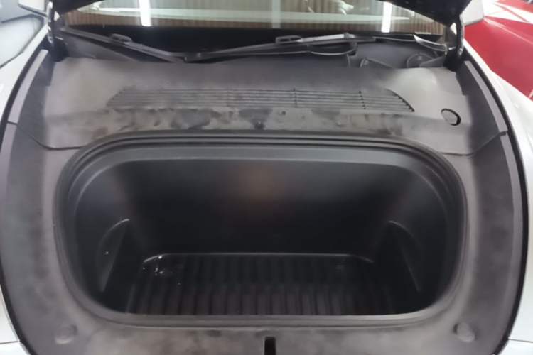 Used Tesla Model Y 2022 Performance High-Performance All-Wheel-Drive Version Engine Bay