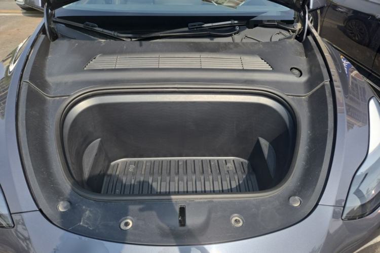Used Tesla Model Y 2022 Performance High-Performance All-Wheel-Drive Version Engine Bay