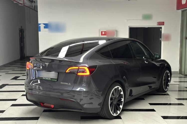 Used Tesla Model Y 2022 Performance High-Performance All-Wheel-Drive Version Exterior 1