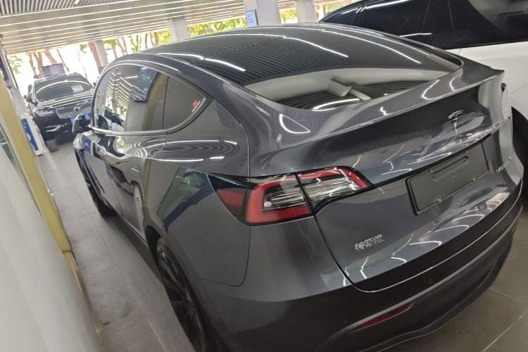 Used Tesla Model Y 2022 Rear-Wheel-Drive Version Exterior 2