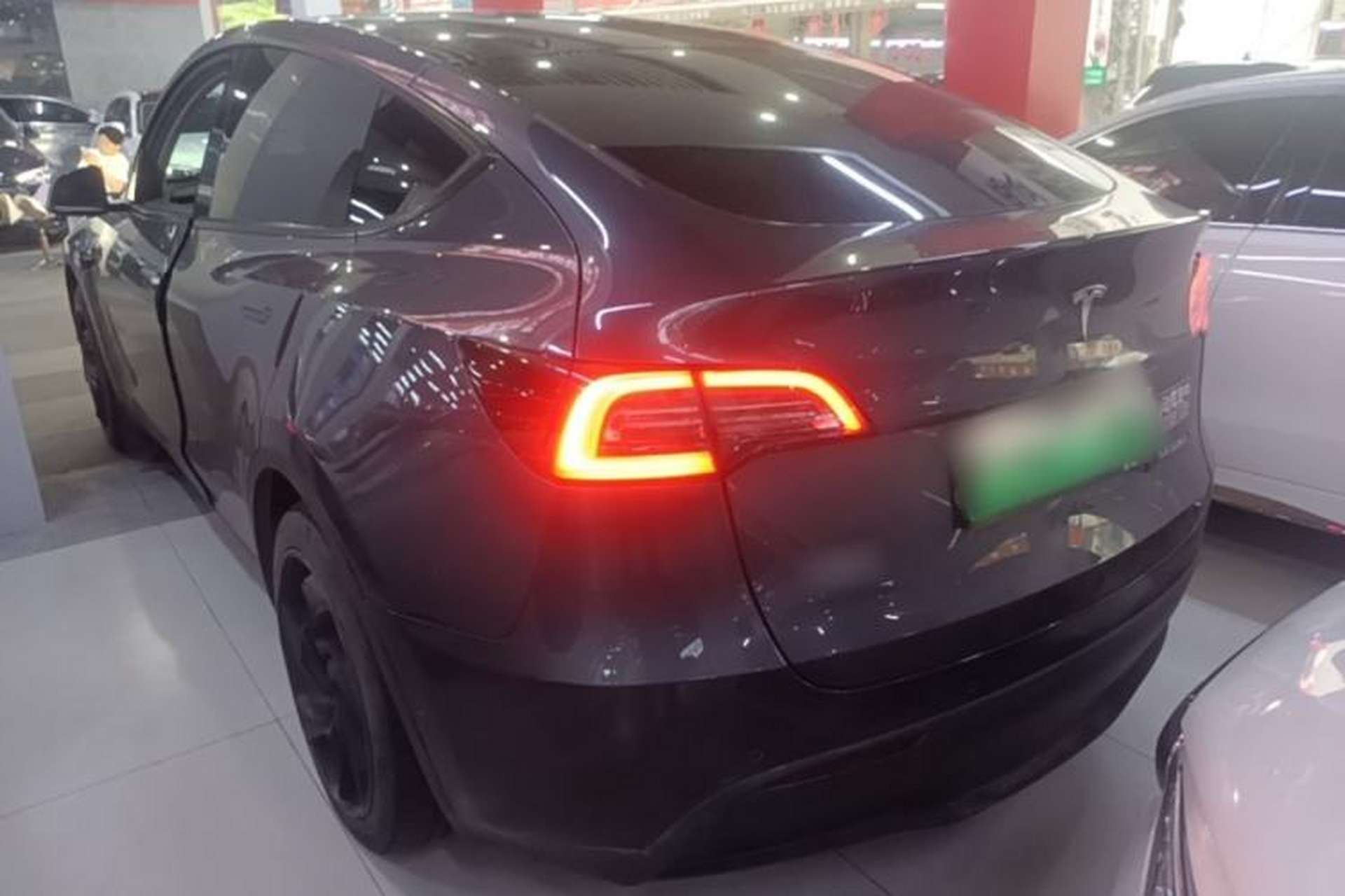 Used Tesla Model Y 2022 Rear-Wheel-Drive Version Exterior 2