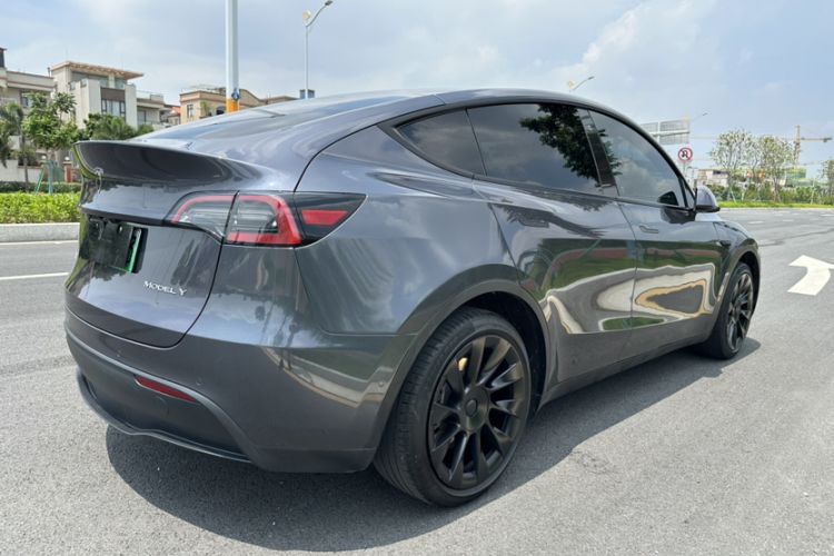 Used Tesla Model Y 2022 Revised Version Long-Range All-Wheel Drive Exterior 2