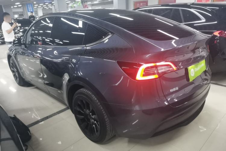 Used Tesla Model Y 2022 Long-Range All-Wheel-Drive Version Exterior 2