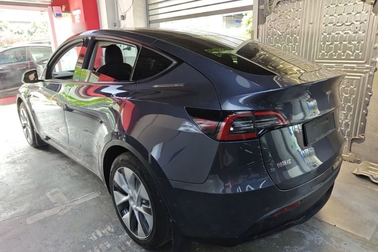 Used Tesla Model Y 2022 Rear-Wheel-Drive Version Exterior 2