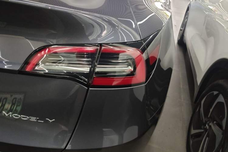 Used Tesla Model Y 2022 Rear-Wheel-Drive Version Exterior 3