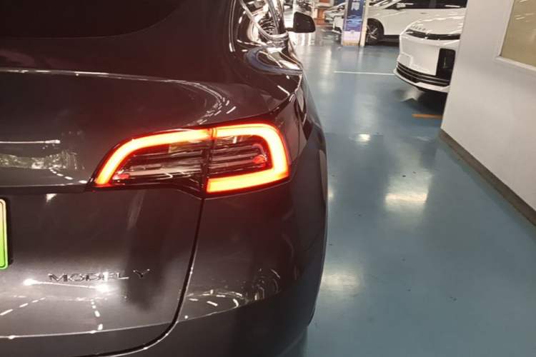 Used Tesla Model Y 2022 Revised Version Rear-Wheel Drive Exterior 3