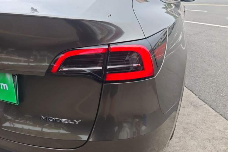 Used Tesla Model Y 2022 Revised Version Rear-Wheel Drive Exterior 3