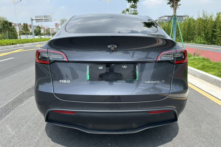 Used Tesla Model Y 2022 Revised Version Long-Range All-Wheel Drive Exterior 3