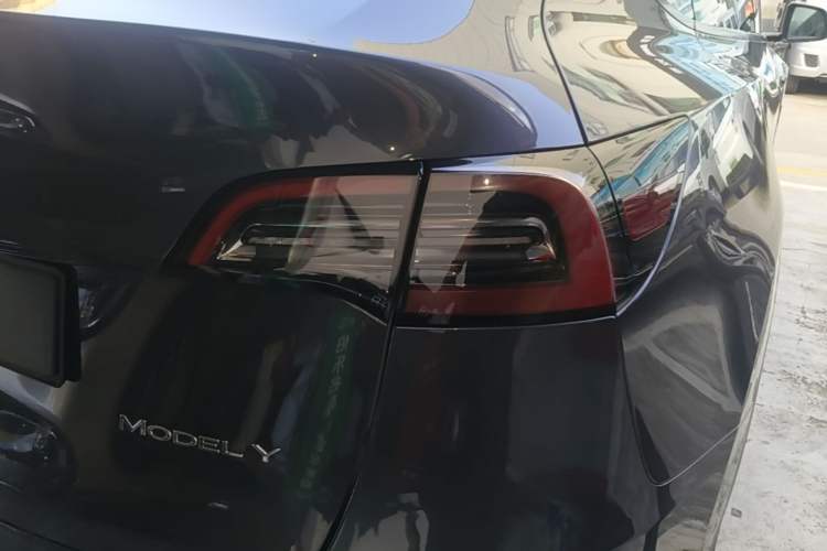 Used Tesla Model Y 2022 Rear-Wheel-Drive Version Exterior 3