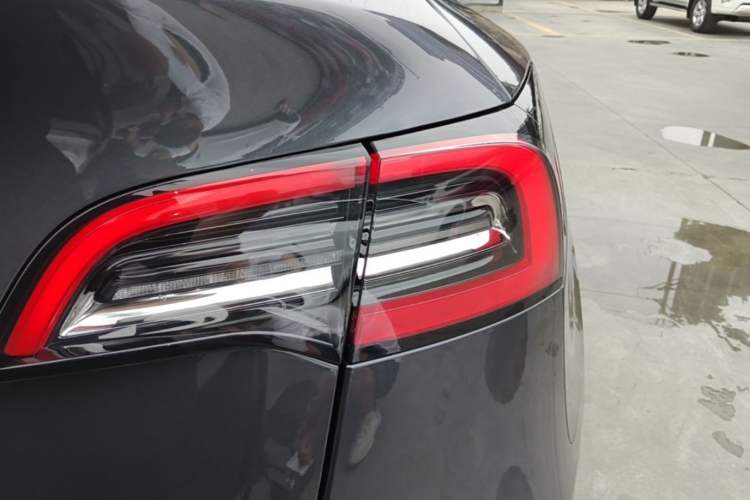 Used Tesla Model Y 2022 Revised Version Rear-Wheel Drive Exterior 3