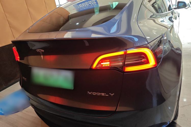 Used Tesla Model Y 2022 Rear-Wheel-Drive Version Exterior 4