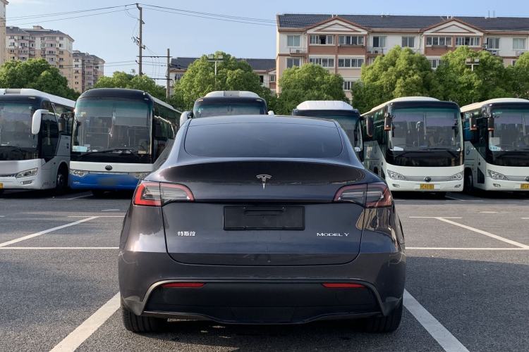 Used Tesla Model Y 2022 Rear-Wheel-Drive Version Exterior 4