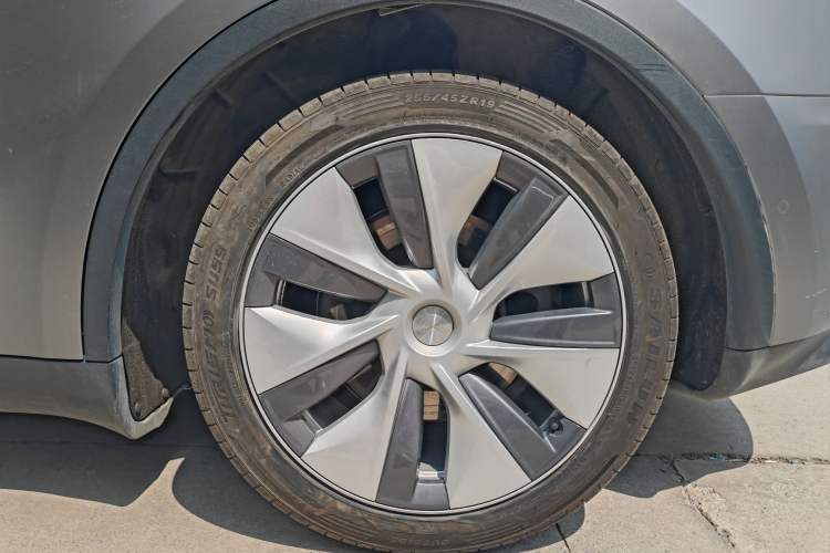 Used Tesla Model Y 2022 Revised Version Rear-Wheel Drive Exterior 4