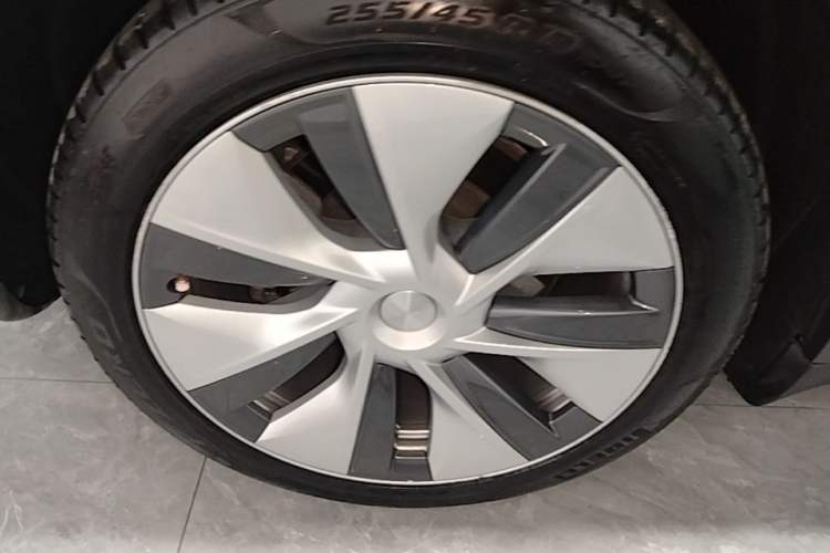 Used Tesla Model Y 2022 Revised Version Rear-Wheel Drive Exterior 5