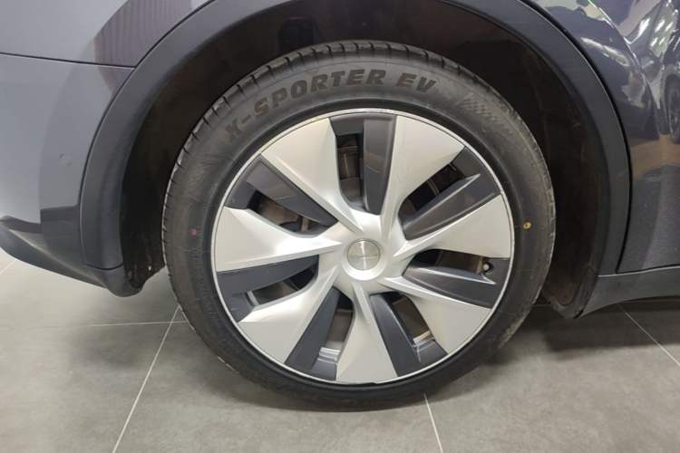 Used Tesla Model Y 2022 Revised Version Rear-Wheel Drive Exterior 5