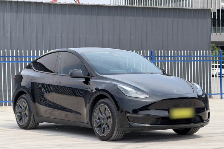 Used Tesla Model Y 2022 Long-Range All-Wheel-Drive Version Exterior 5